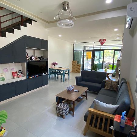 Meet Guanshan Exterior photo
